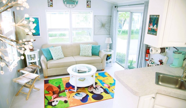 Mickey's Hideaway Cottage 4 miles from Disney in Kissimmee with WiFi and AC