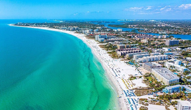 Minorga in Siesta Key Village
