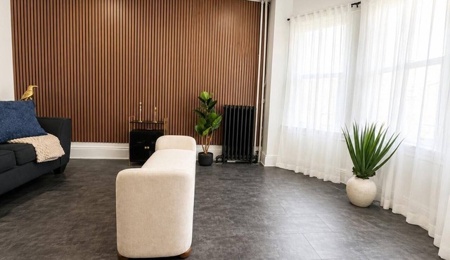 Modern 3BR Near NYC & MetLife - Sleeps 6 -Easy Transit