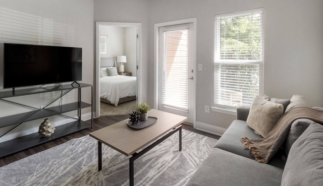 Modern Apartment in Prime Location (ID3619X04)
