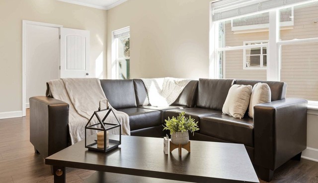 Modern Comfort | 7 min to Clemson University!