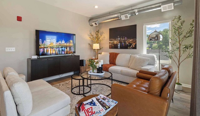 Modern Condo with Skyline View & Parking