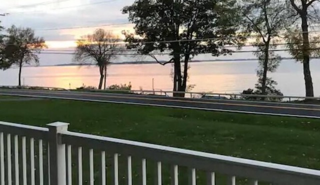 Modern Home, Beautiful St. Lawrence River View in Cape Vincent