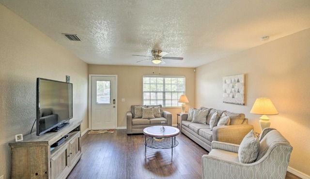 Modern North Port Gem Near Beaches, Golf, and Shops!