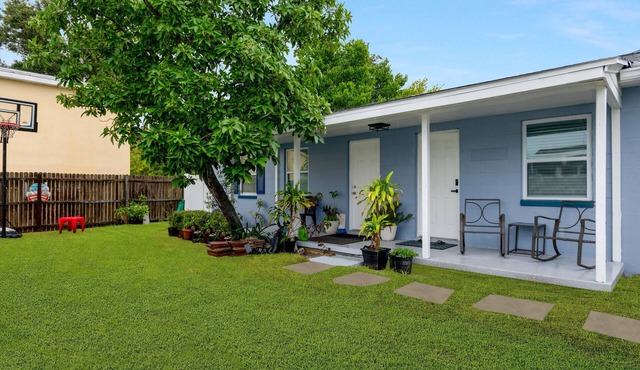 Modern Studio in the Heart of the City – Newly Updated