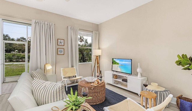 Modern Townhouse close to beaches
