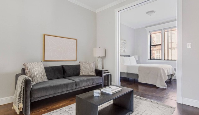 Modern West Village 2BR w/W/D & A/C, nr Chelsea