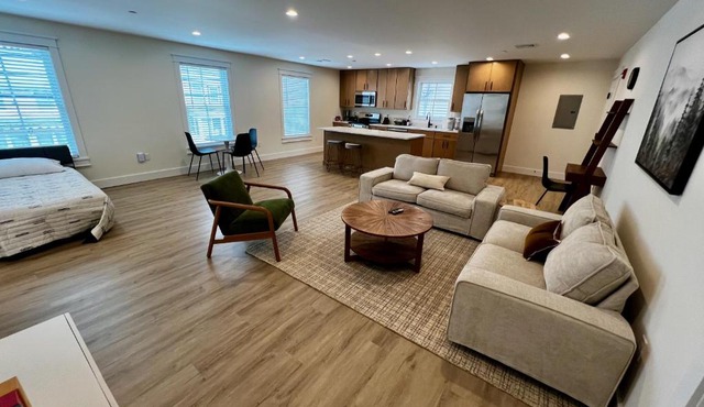 Montgomery Modern Luxury Stays