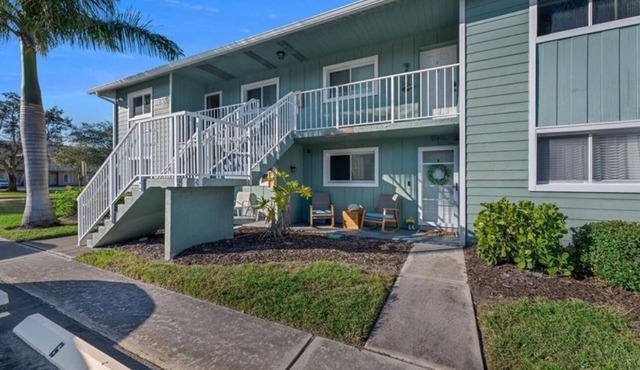 Naples Paradise Condo – Resort Pool + Prime Location
