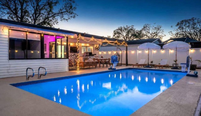 Near Beach Heated Pool Game Room Theater