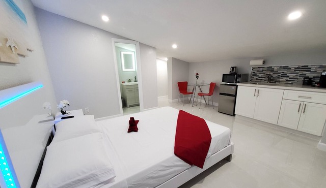 NEW* Deluxe suite: perfect for couple Priv. Entrance