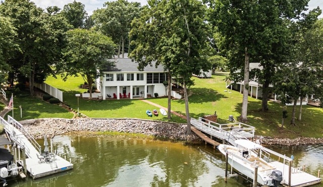 NEW Escape to Paradise at this amazing waterfront home with a private dock