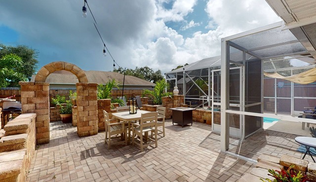 New Listing-Heated Pool- Melbourne