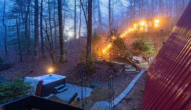 New Mountain Retreat A-Frame by Lake Lure With Hot Tub