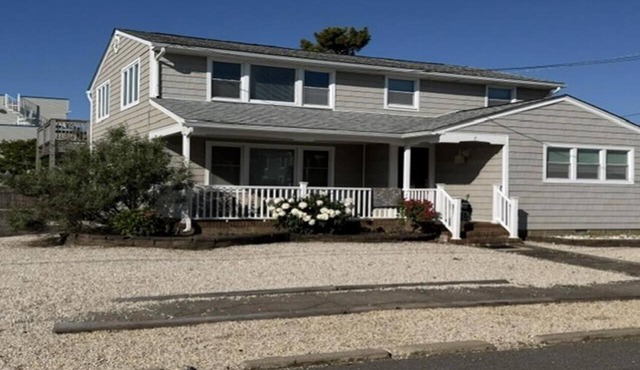 Nice ocean side second floor duplex in Brant Beach, located close to the beach.