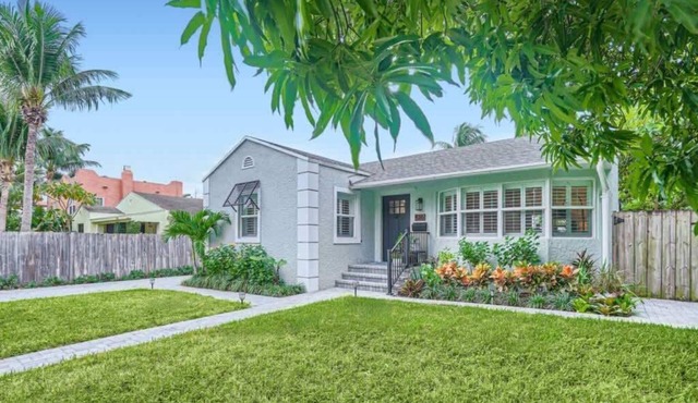 Northwood Haven - Light-Filled Bungalow Close to Rybovich Marina