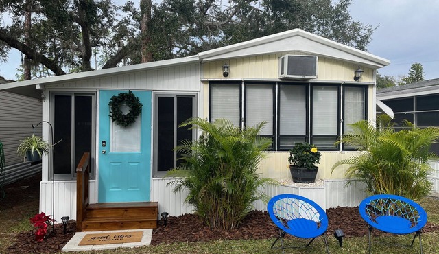 Now accepting 2025 reservations-Relax and recharge at this fun community.