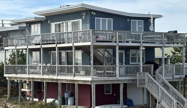 Ocean front 3 bedroom 1 bath 2nd floor with great ocean views