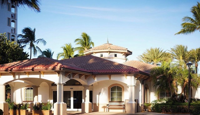 Ocean Pointe Studio w/ Balcony + Beach Access