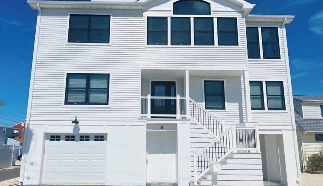 Ocean Side Brand New Construction 5 Bedroom, 3.5 Bath, Inground Heated Pool/Spa