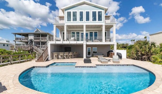 Oceanfront Luxury Pool, Spa & Private Beach Access