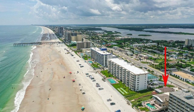 Oceanfront Beach Villa on Daytona Beach Shores