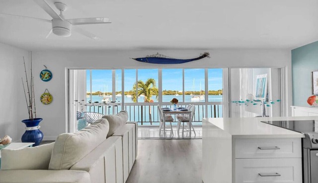 Oceanview Condo w/Pool + Direct Beach Access
