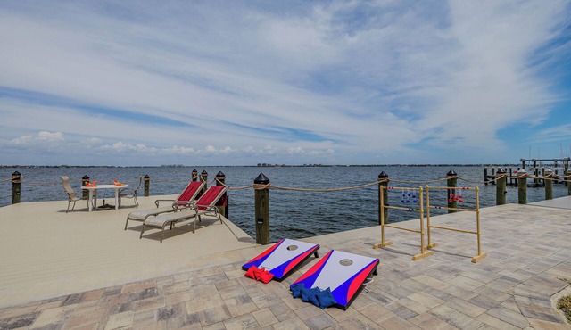 Overlook the Caloosahatchee - Best fishing location - Stars Vacation Rentals