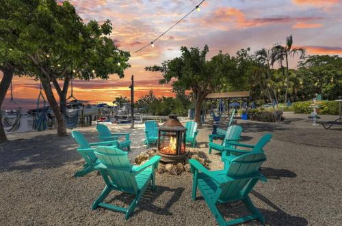 Paradise at Moon Bay