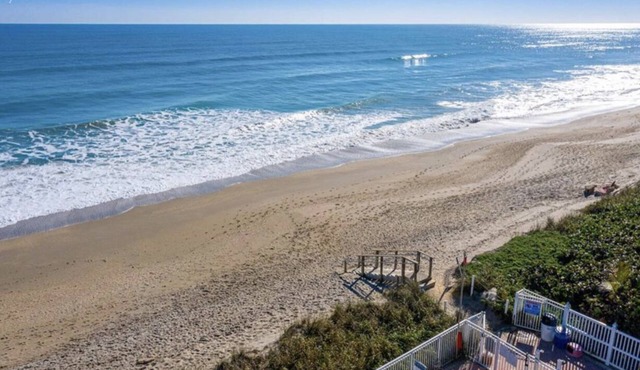 Paradise awaits - Just Across from Atlantic Ocean