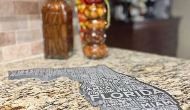 Peaceful in PalmbaynIndulge in tranquility at our cozy spacious retreat,