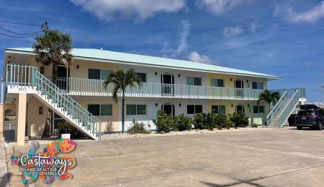 Peaceful Island Living @ The Buccaneer Condo 1BR/1 BR with pool and dock