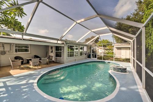 Peaceful Venice Villa w/Patio - 2 Miles to Beach!