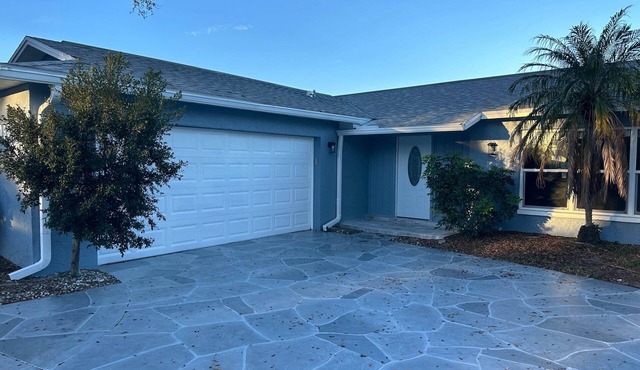 Pet Friendly Pool Home close to IRB and Walsingham Park