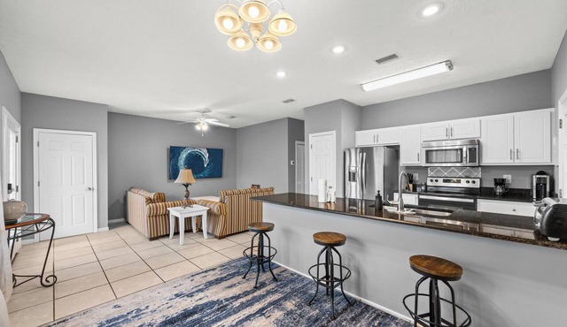 Pet Friendly Beach House | Walk to Beach | Sleeps 6