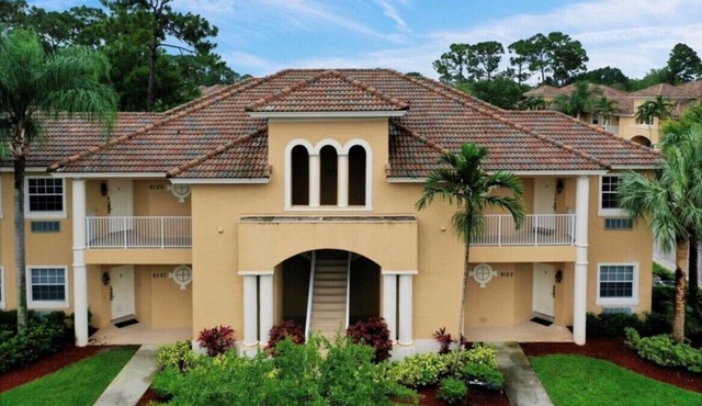 PGA Village Escape to Comfort and Convenience! Your Perfect Getaway Awaits