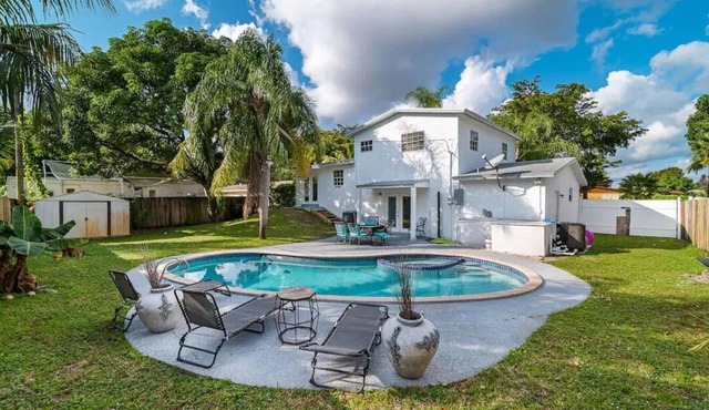 Pool Home 8