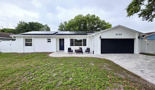 Pool Home + BBQ Grill + Family Friendly in Orlando, FL!