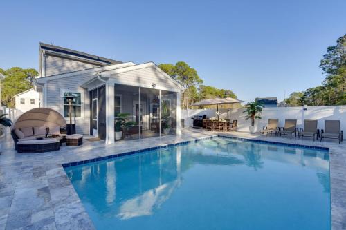 Poolside Patio & Gourmet Kitchen: Bluffton Getaway