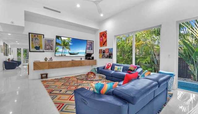Pop Art Paradise | Coconut Grove Pool Villa