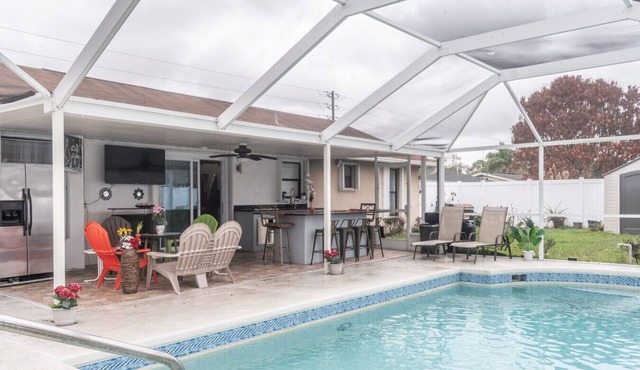 Port St. Lucie Poolside Oasis
