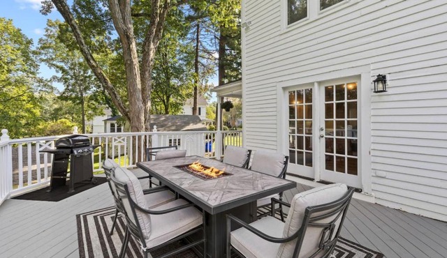 Prime West Hartford Center Location: Historic Gem