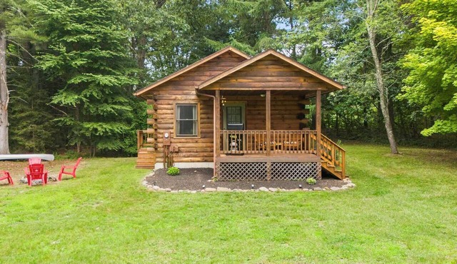 Private Cozy Log Cabin on 32+ Wooded Acres
