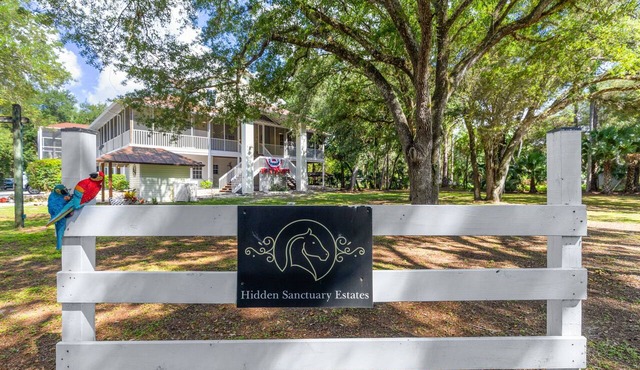 Private Florida Estate Near Naples Beaches