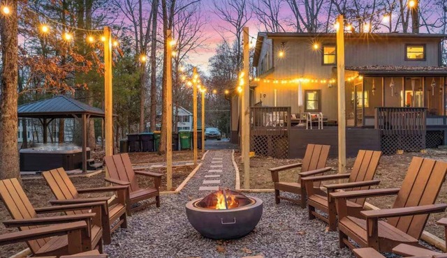 Private Heated Pool! Hot Tub, Fire Pit, Game Room!