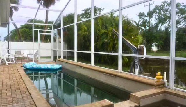 Private Home 2bed 2bath King Bed Spa