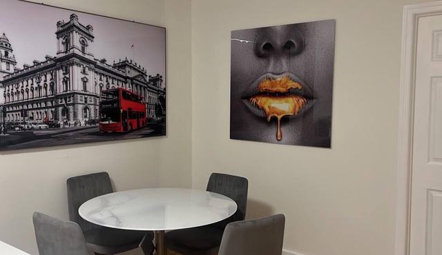Private luxury short/long term rentals for traveling medical professionals.
