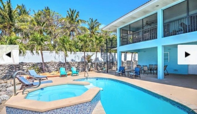 🌊 Private Oasis With Pool Spa Dock and Ocean right in your backyard 🌊 allow pets