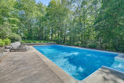 Private Pool! Getaway, 14 Mi to Hammonasset Beach in Killingworth