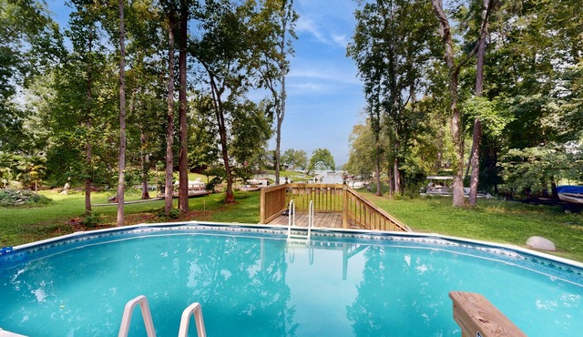 Private Sunset Home on the Lake with deck and private pool